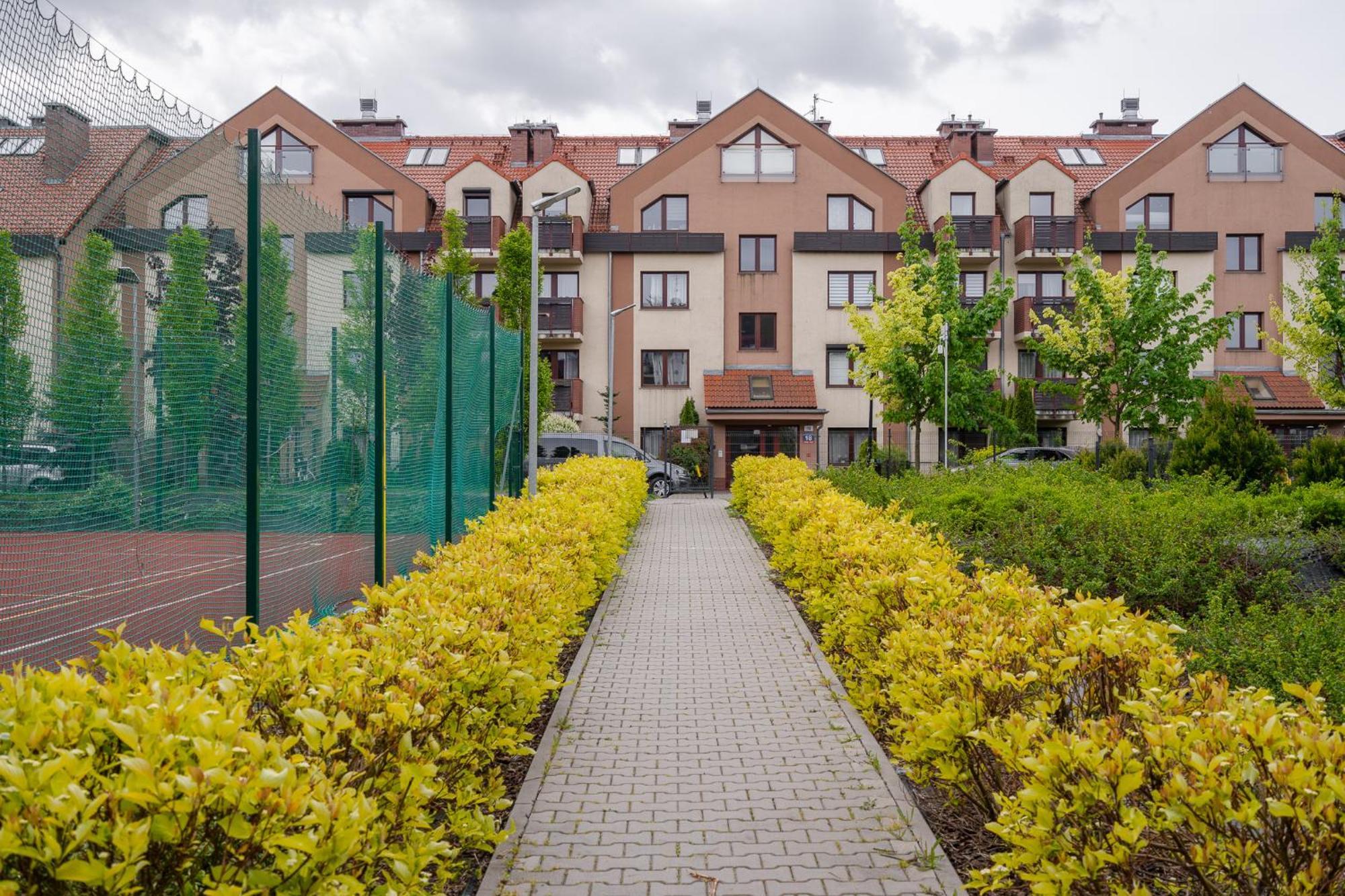 ヴロツワフRentplanet - Apartament Partyniceアパートメント エクステリア 写真